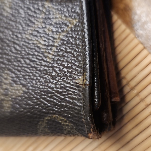 Louis Vuitton Vintage 1990 Monogram Wallet, Brown, Unisex - Picture 16 of 17